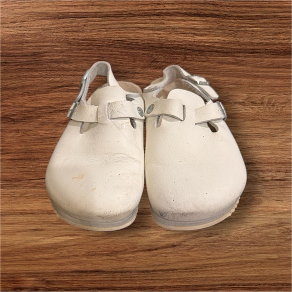 Birkenstock Shoes - Birkenstock White Tokyo Leather Mules clogs size L9/ M7